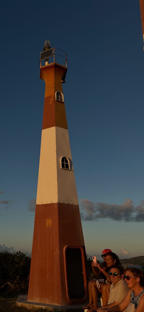 Так выглядит маяк вблизи 