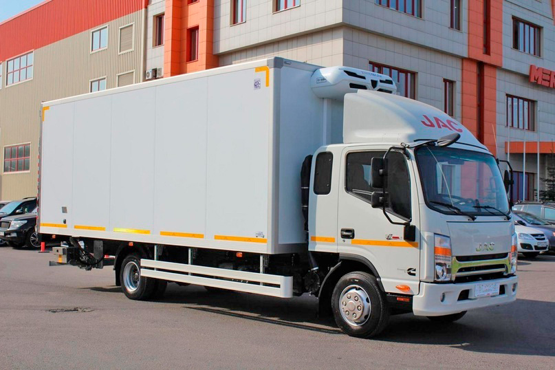 Промтоварный фургон JAC N90