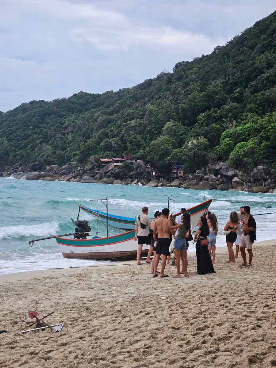 Лонг-тейл боты, тайские лодки с мотором