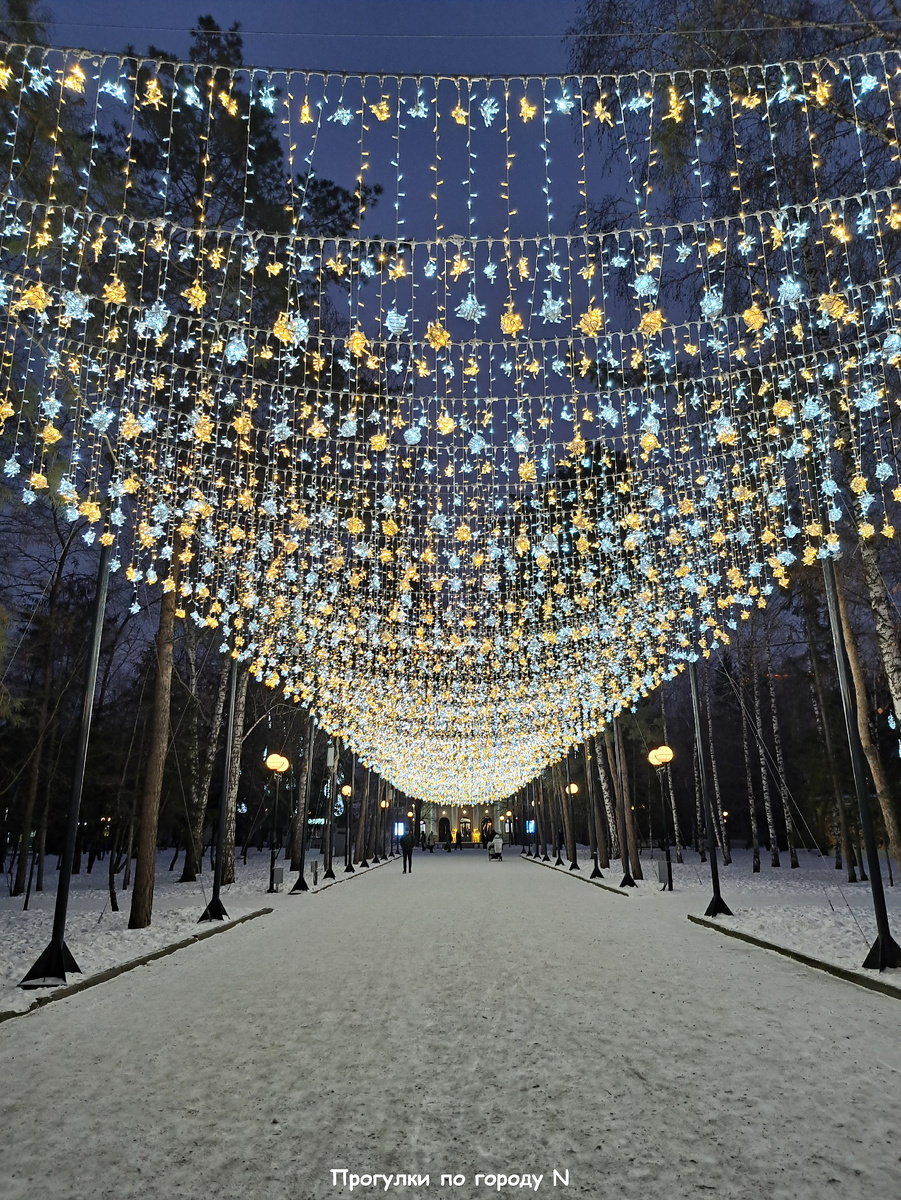 Листайте карусель