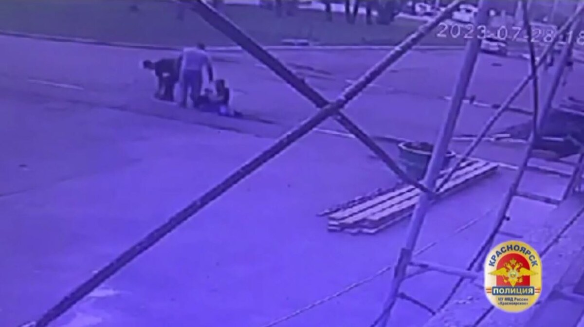     В Красноярске будут судить грабителя за кражу телефона и портативной зарядки