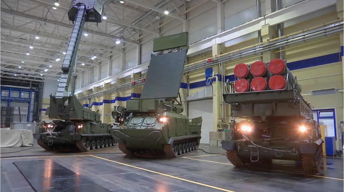 Основные элементы ЗРК "Бук-М3"- РПН 9С36МЭ, СОЦ 9С38Э, ПУ