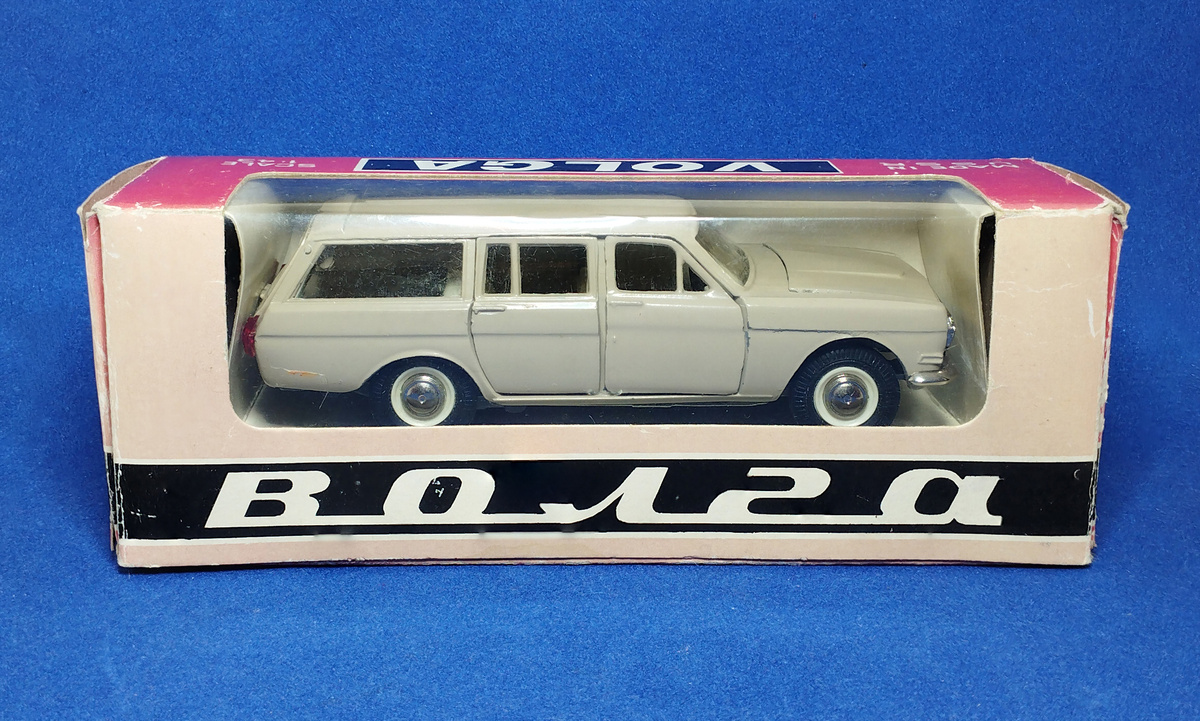 Рис. 1. Саратовская модель автомобиля ГАЗ-2402 «Волга» до восстановления