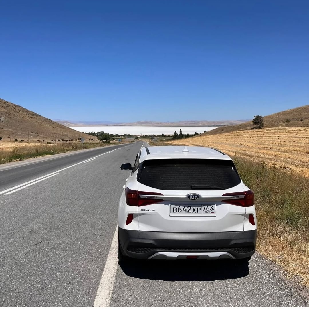 Озеро Туз, находится в центральной части страны, по дороге от Анкары в Каппадокию.