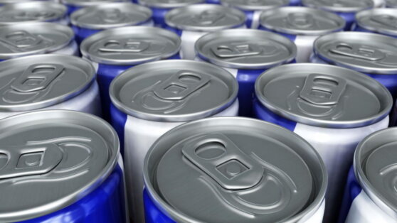    В Госдуму внесут законопроект о штрафах за продажу детям энергетиков Алина Городниченко