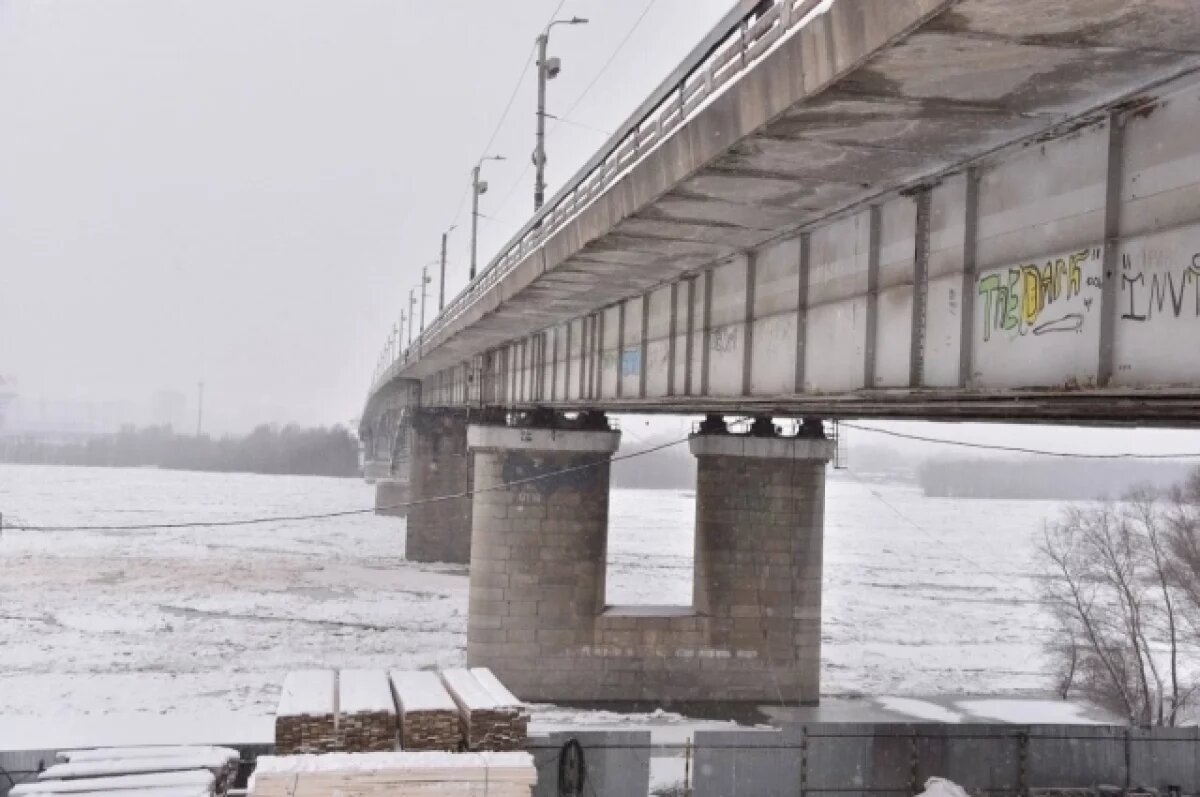    Омский губернатор Хоценко проинспектировал ремонт моста у Телецентра