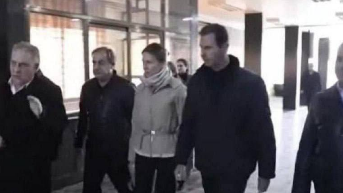 Как только стало известно, что Асад в Москве в лентах ИА тут же нашлось и "фотоподтверждение". Одним из первых отчитался РТ, доказав в очередной раз, что с информацией они работают не очень хорошо. Поскольку этому фото (точнее скриншоту с видео) уже болше 10 лет