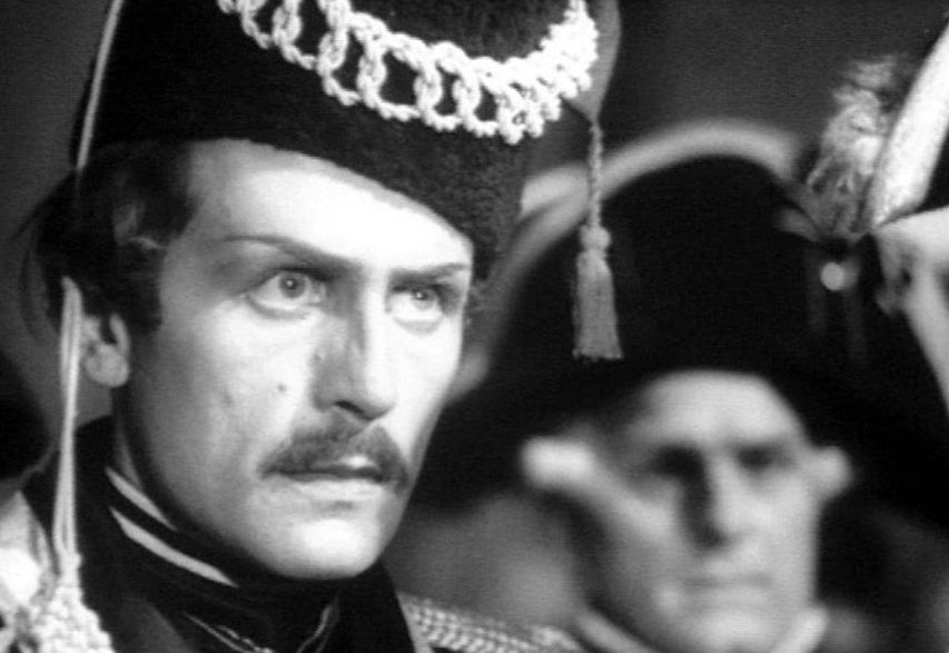 Отец Александра Домогарова в своём первом и единственном фильме. Фото: кадры фильма "Суворов"