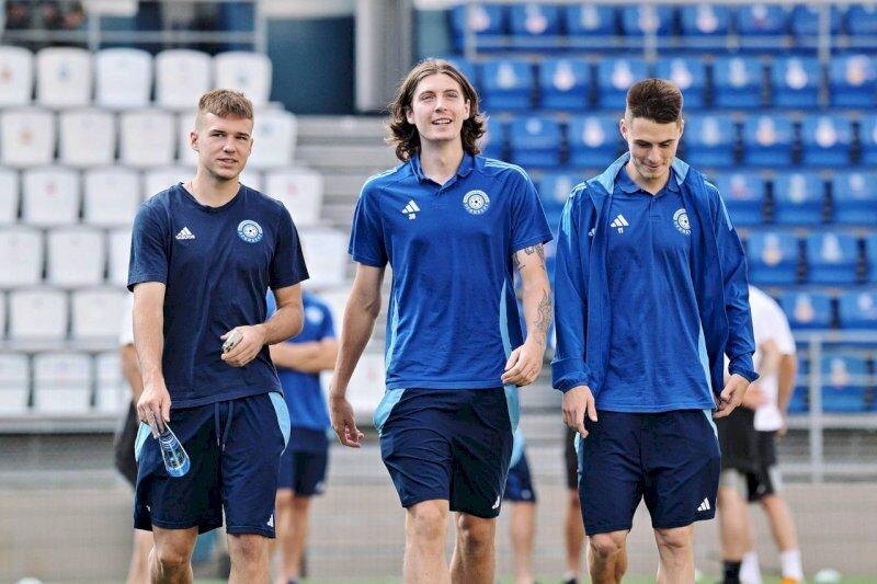    ФК "Оренбург" / Оренбургские футболисты заняли последнюю строчку рейтинга РПЛ