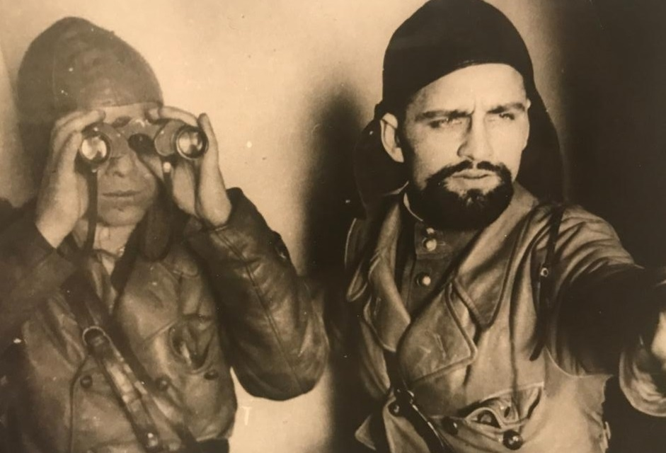 «Черный генерал» Даян Мурзин справа. фото: vk.com