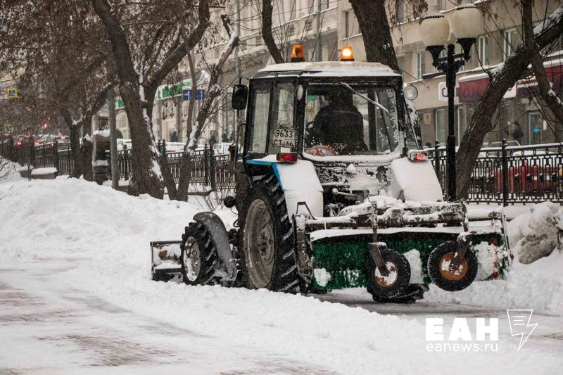    ЕАН. После масштабных снегопадов, обрушившихся на Челябинск в прошлом году, власти закупают новую технику