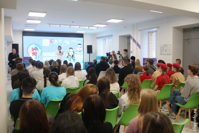    В здании на Трубицына, 1 теперь есть большой зал для конференций и мероприятий, творческая мастерская, зона для совместной работы и другие площадки.