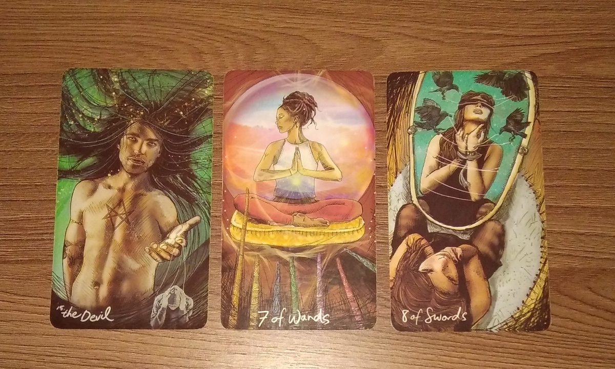 Карты: Дьявол, семерка посохов, 8 мечей.