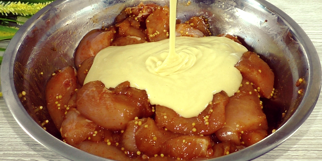 В советской книге 1983 года нашла рецепт кляра: приготовила в нем куриное мясо и показываю, что у меня получилось