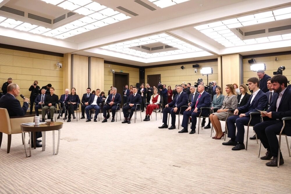    По словам Владимира Путина, к 2030 году в России должно быть не менее 100 инженерных школ. Фото: пресс-служба президента России