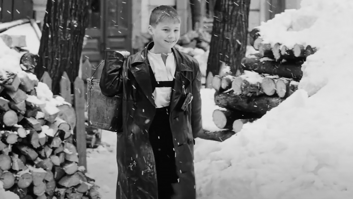 Кадр из фильма «Хрусталёв, машину!»