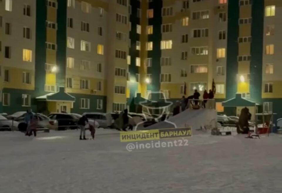    Горка в Барнауле. Источник: "Инцидент Барнаул"