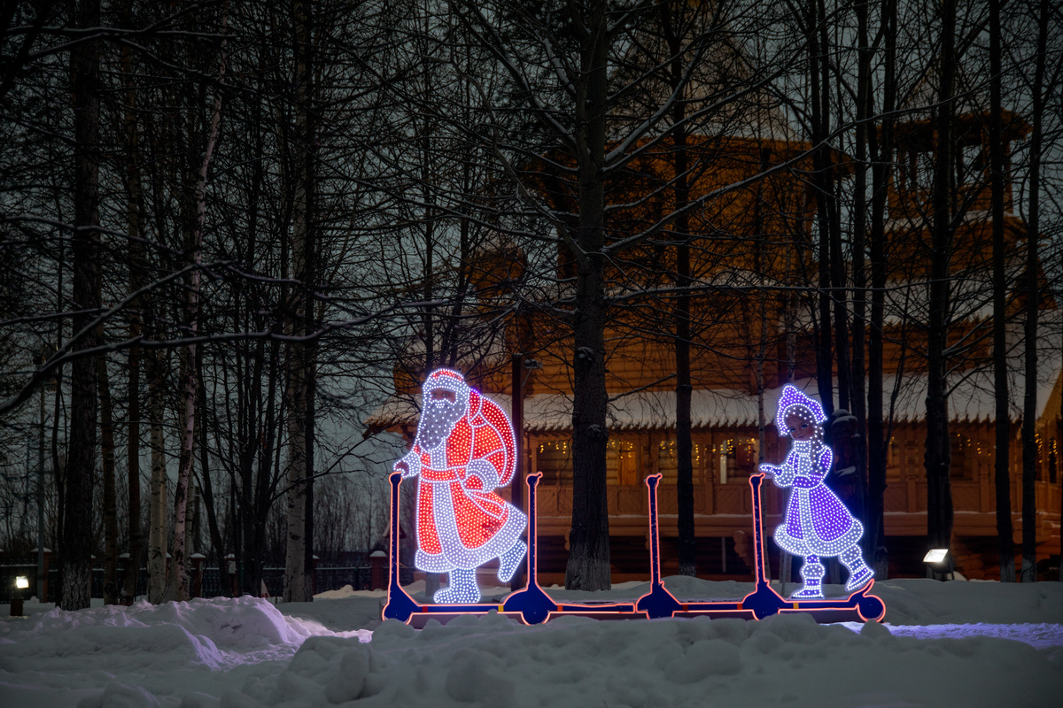    Власти Сургута проводят конкурс на лучшее новогоднее оформление для горожан