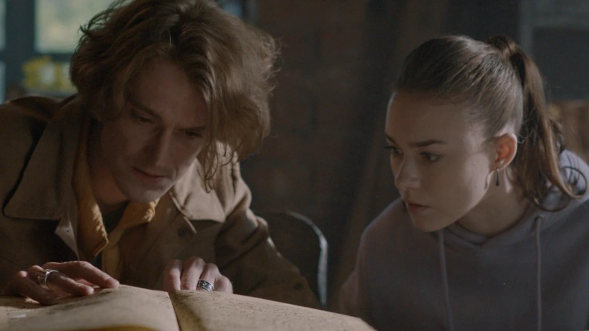    Кадр из фильма «Черный замок»