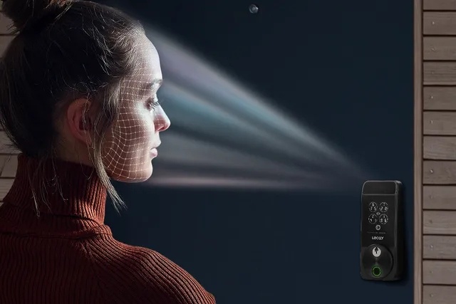 Источник фото: https://4pda.to/2024/01/10/422885/lockly_visage_umnyj_zamok_kotoryj_uznayot_vladeltsa_i_eschyo_100_chelovek/?ysclid=m4gttb5yfo728652525