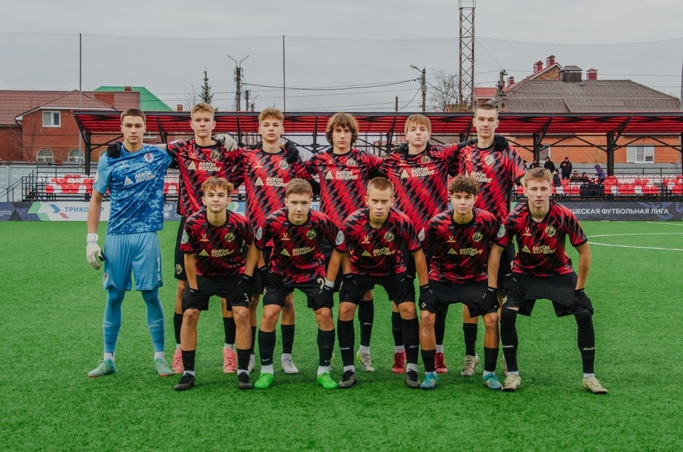    Кто-то из этих ребят, возможно, в ближайшие годы окажется в РПЛ. Фото: «Акрон – Академия Коноплева»