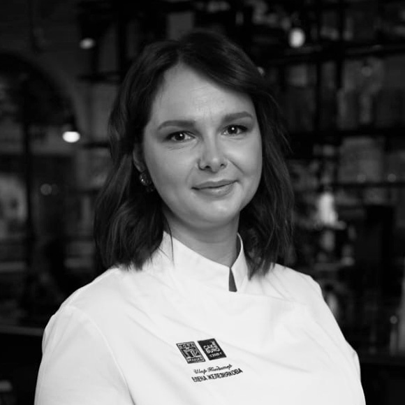    Елена Железнякова