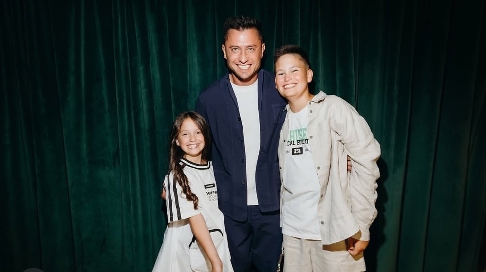 Тимофей сейчас живет с Павлом Прилучным, а Мия - с Агатой Муцениеце. Фото: социальные сети.