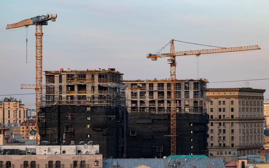     shutterstock.com, fifg