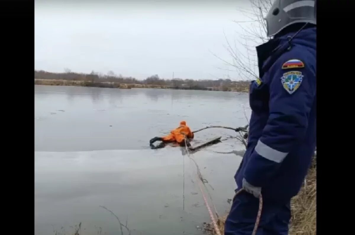    На озере Осиновом в Ульяновске спасли провалившегося под лёд рыбака