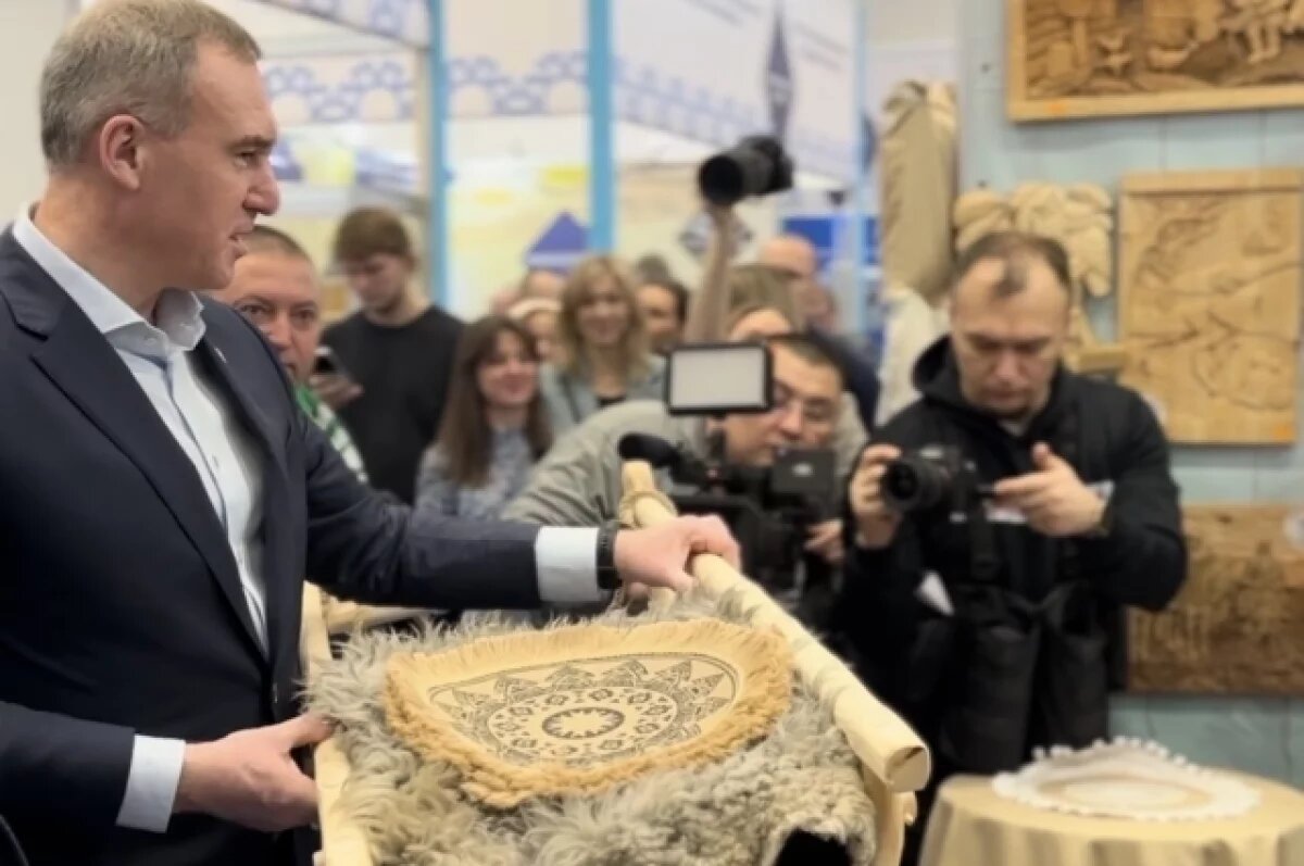    Руслан Кухарук на выставке-ярмарке.