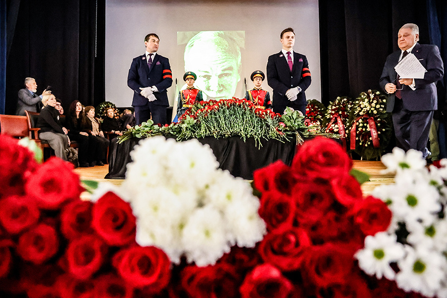 Евгений Мессман / ТАСС📷Церемония прощания с академиком РАН Евгением Велиховым в Доме ученых имени академика А. П. Александрова НИЦ «Курчатовский институт»
