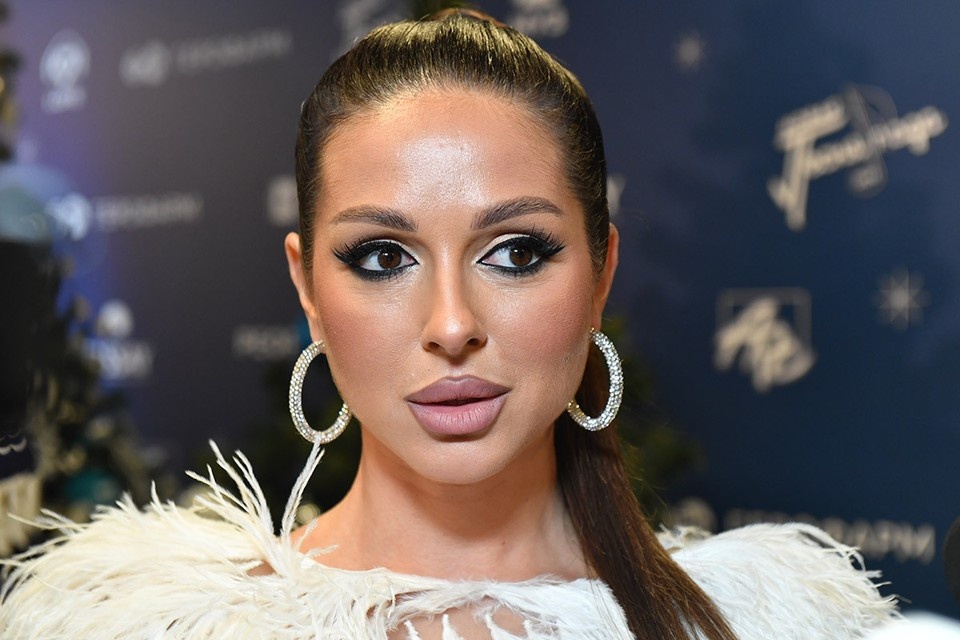    После развода Нюша похорошела, но косметология все же сильно изменила привычный образ певицы. Евгения ГУСЕВА