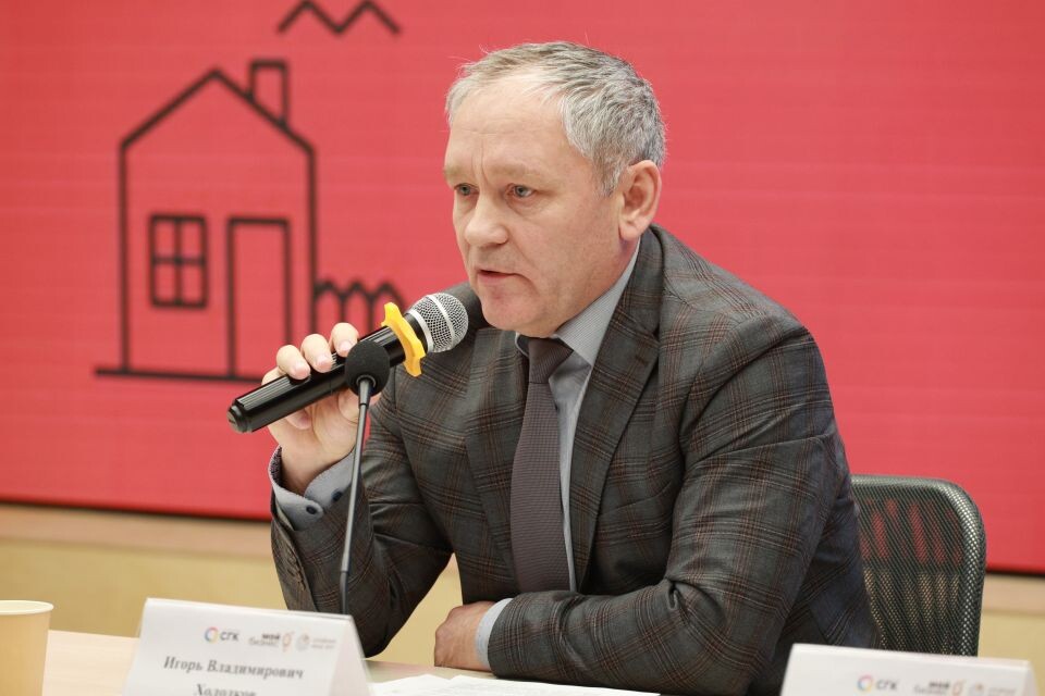    В Барнауле СГК провела круглый стол с участием УК и потребителей. Источник: Олег Укладов