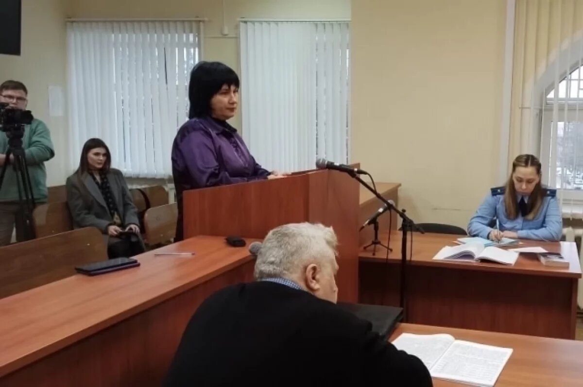    В Туле прошли прения по делу укравшей книги учительницы