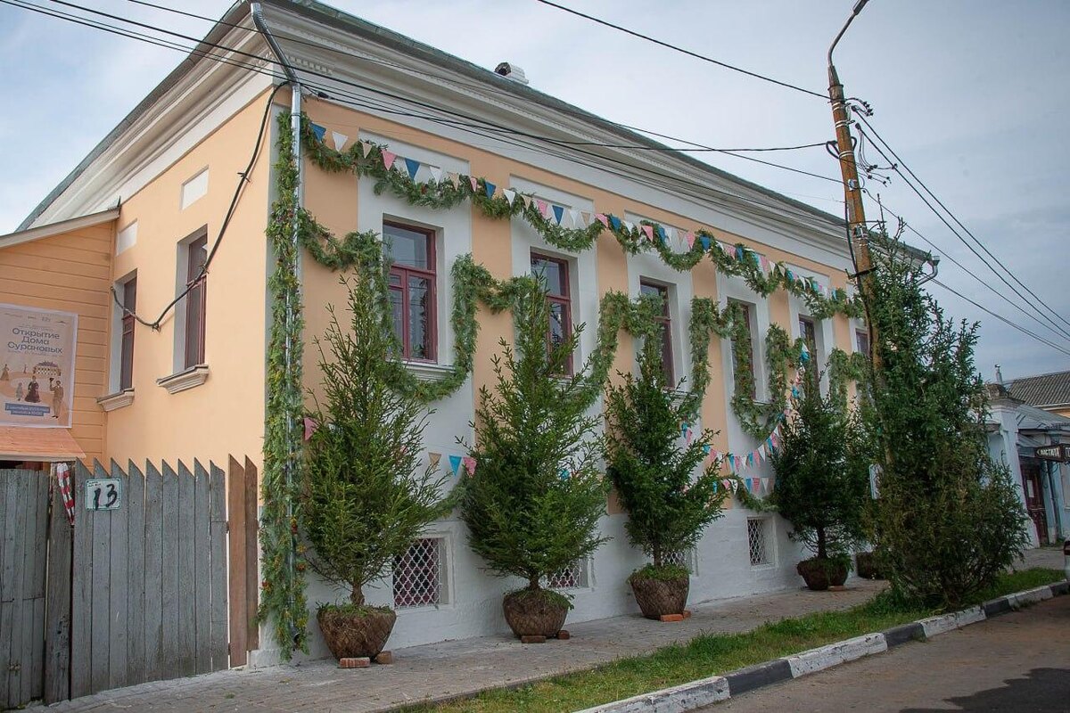 Дом Сурановых снаружи