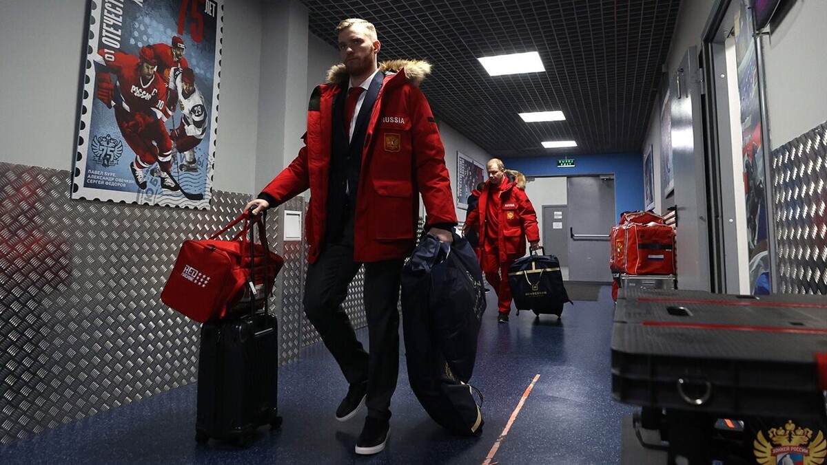    Фото: Официальный сайт ФХР; ХК СКА; Евгений Васильев