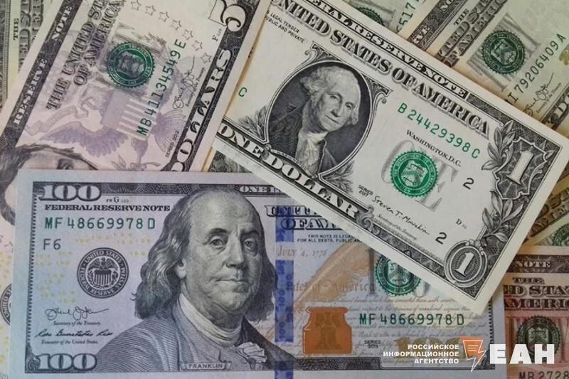    За 10 лет доллар подорожал к рублю в 3,5 раза