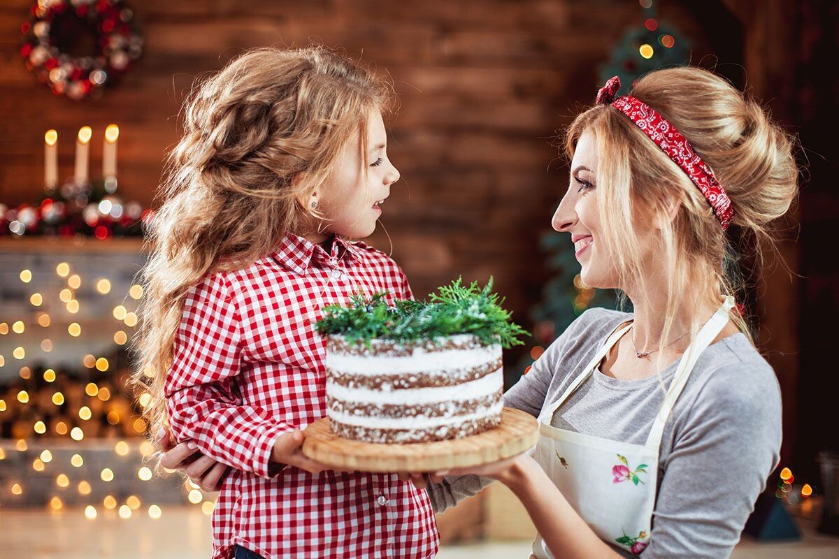 Собрали для вас проверенные рецепты новогодних тортов. Источник: Shutterstock📷
