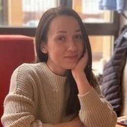 — Многие отмечают, что в прошлом году брони на Новый год видели еще в сентябре. В этом году, к сожалению, такого нет. Люди начали бронировать поздно. Но стоит отметить, что цифры меняются очень быстро, — добавила Юшутина.