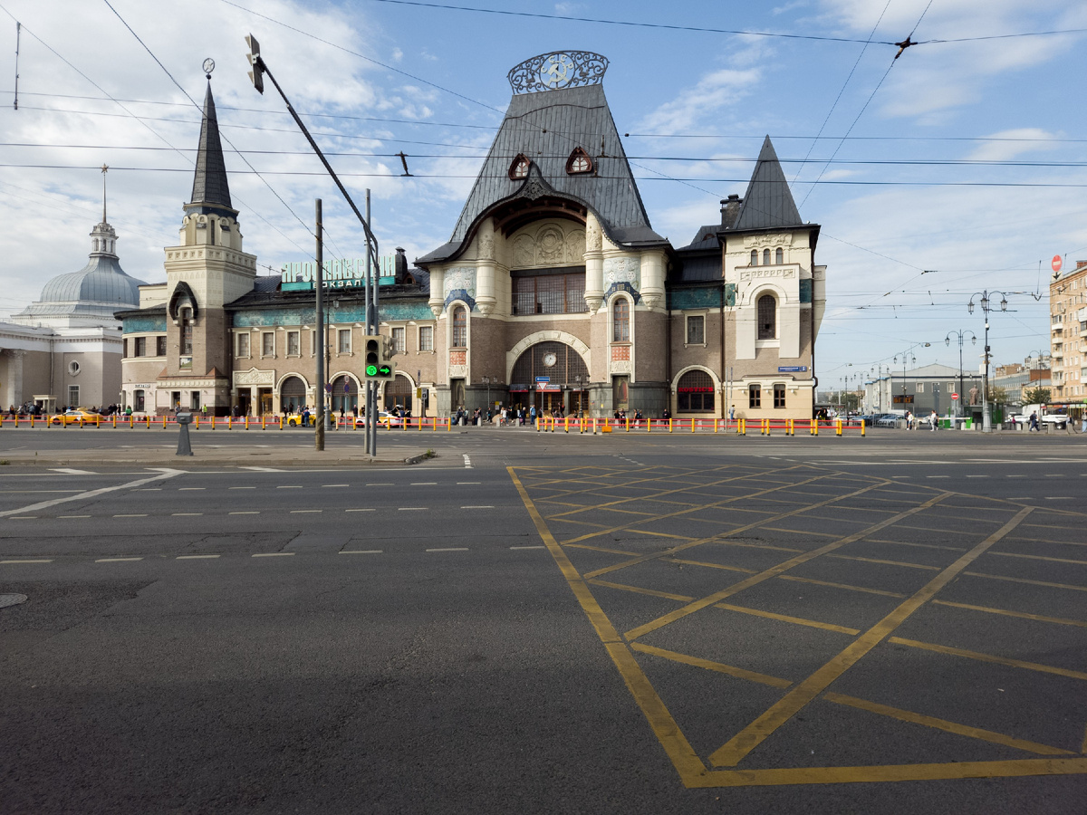 У вокзалов, Москва