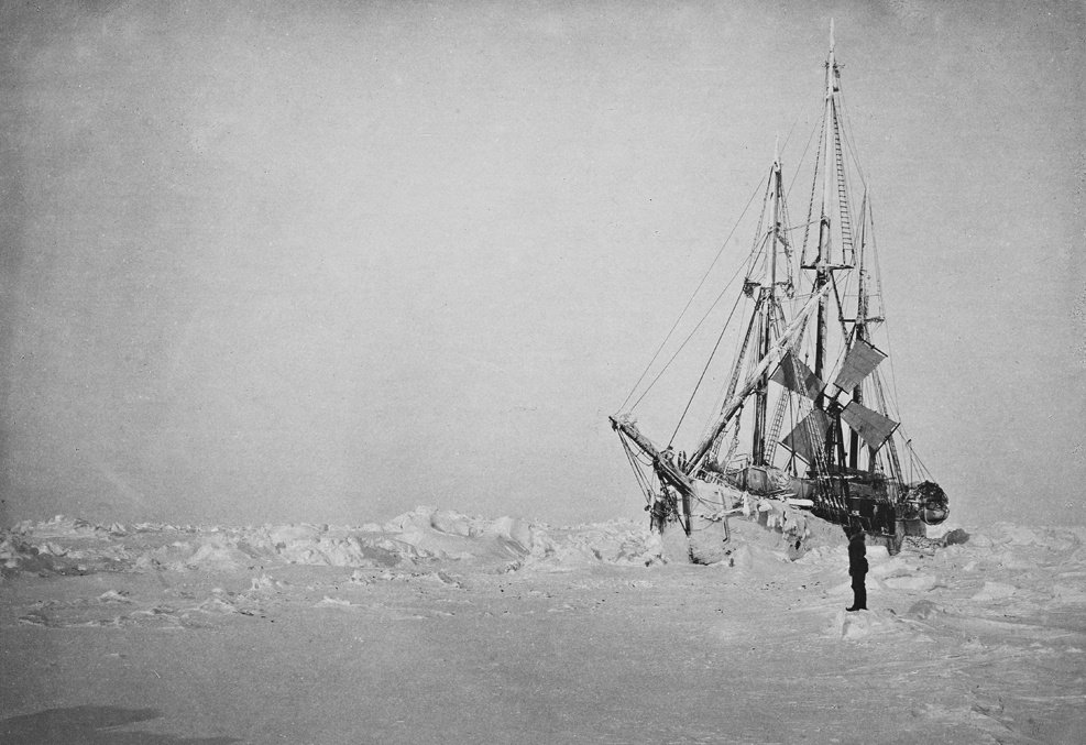 "Фрам" с многочисленными испытаниями во льдах успешно справился. Фото: Appears in Fridtjof Nansen's 1893 book, so is PD in the US (published before 1923) and since Nansen died in 1930, it is PD in the UK (life of author plus 70 years). Scanned from Nansen, Fridtjof: Farthest North, Constable, London 1897