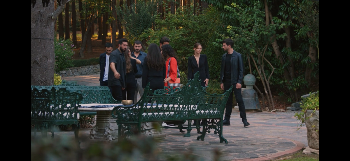 Стоп кадр из сериала «Безграничная тюбовь»