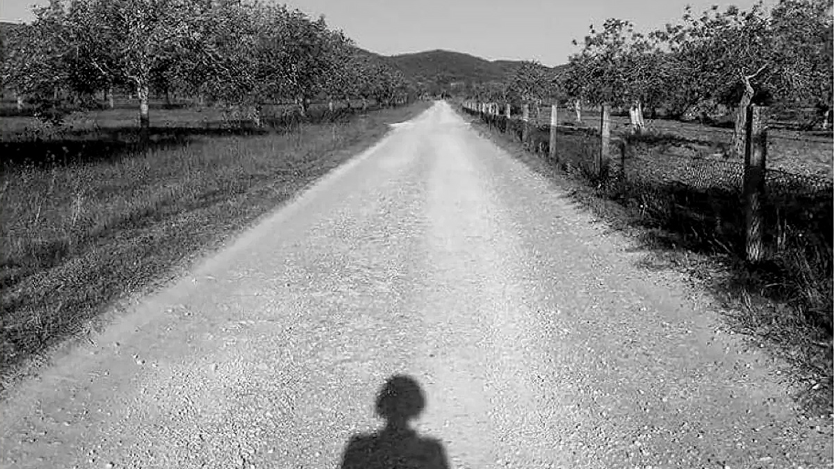 Фрагмент обложки Mark Barrott - "Everything Changes, Nothing Ends"