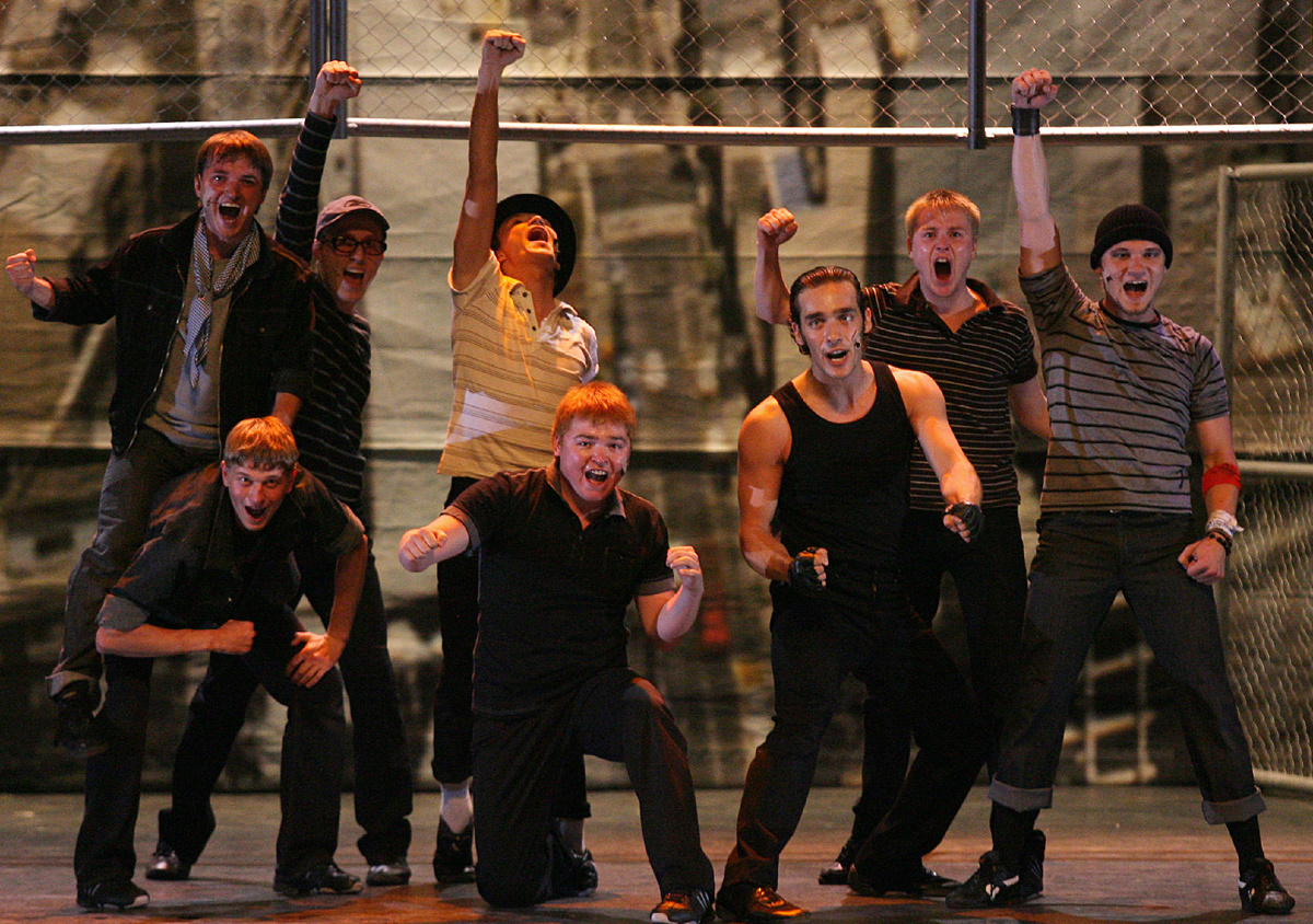 Авторы мюзикла не скрывали, что вдохновлялись знаменитой трагедией Шекспира
. Фото: © Александр Мудрац / ИТАР-ТАСС