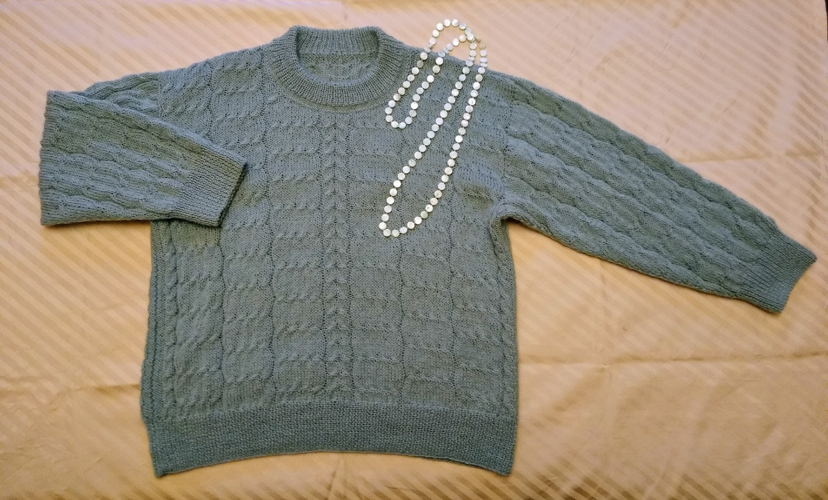 Готовый джемпер.