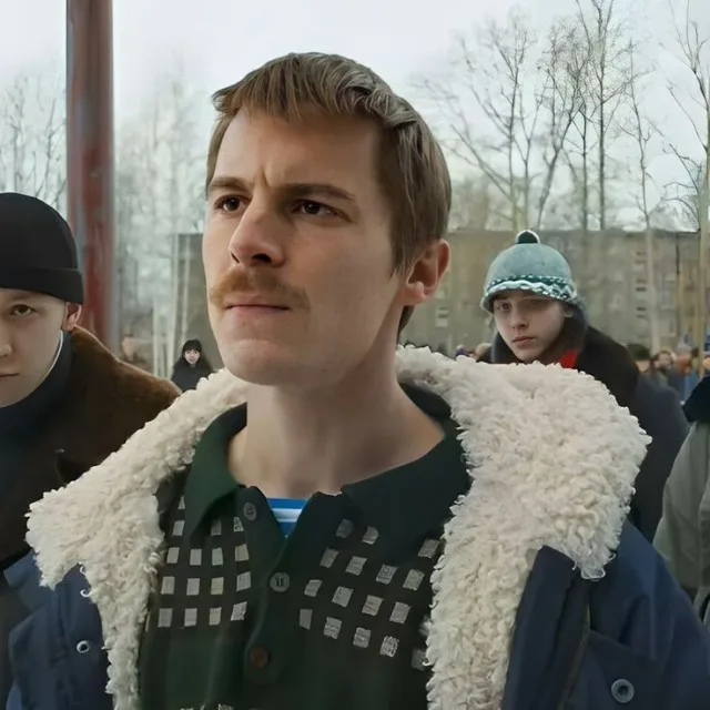 Кто-то считает, что эти "типы" так же важны, как и герои Великой Отечественной?