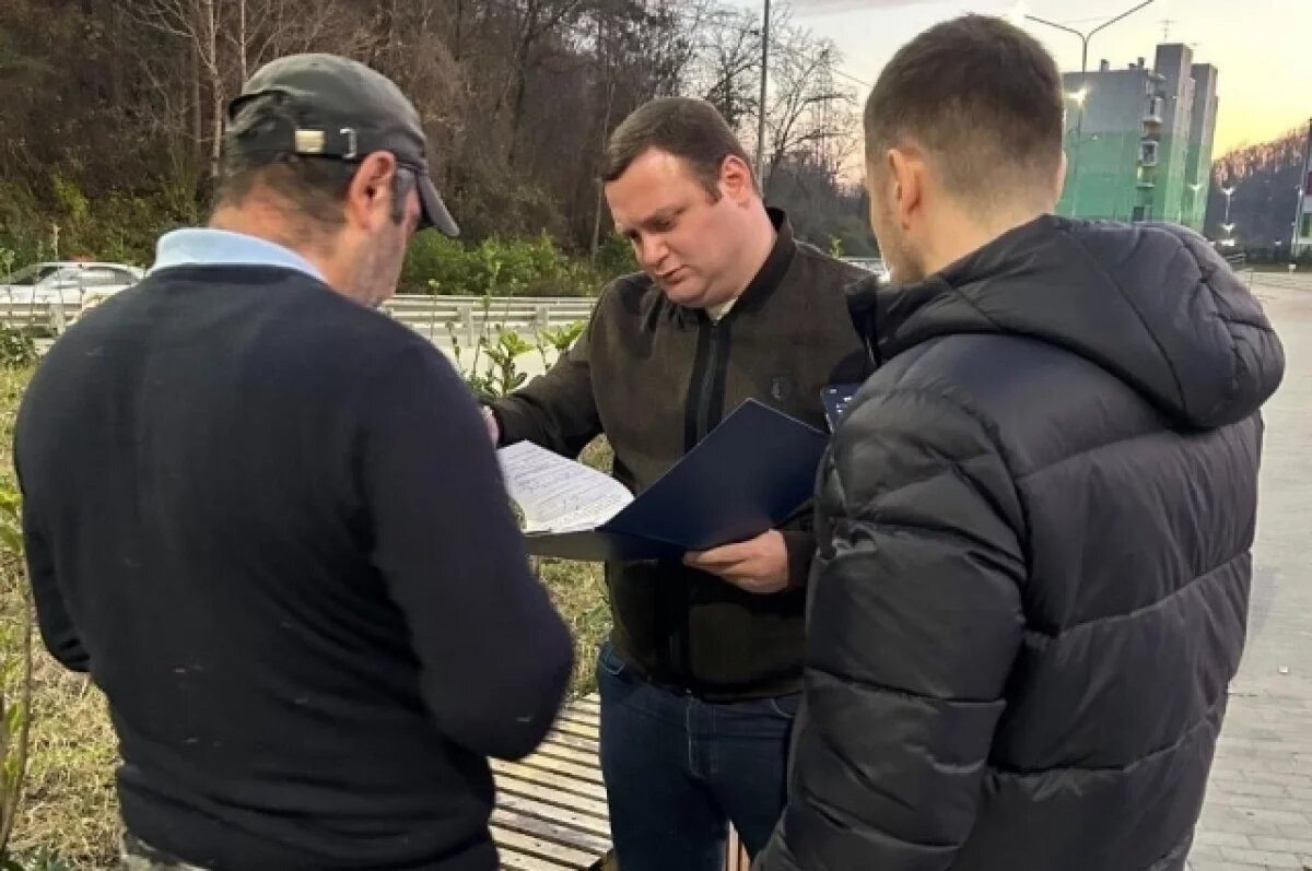    В Сочи полиция установила хозяина быка, который напал на женщину с ребенком