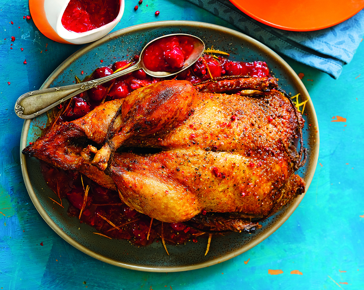 Лучшего аккомпанемента для утки, чем апельсины и вишня, не придумаешь.