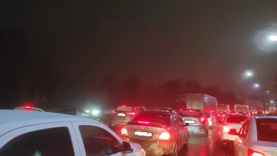    На въезде в Тулу образовалась пробка Фото: АиФ в Туле/ Алексей Мурат