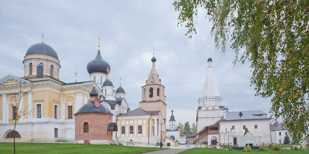 Старицкий Свято-Успенский мужской монастырь. Гроздь самых важных православных обителей.